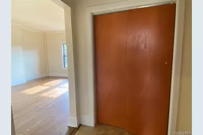 176 Colonial Parkway #2N, Yonkers, NY 10710 - Photo 11