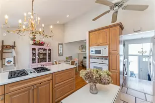 270 Nancy Dr, East Meadow, NY 11554 - Photo 7