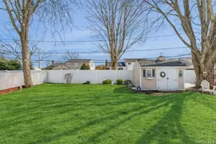 270 Nancy Dr, East Meadow, NY 11554 - Photo 35