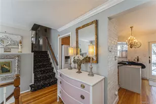 270 Nancy Dr, East Meadow, NY 11554 - Photo 5