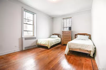 3321 Bruckner Boulevard #4M, Bronx, NY 10461 - Photo 11