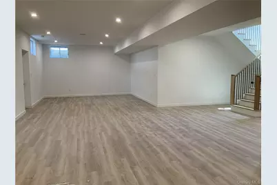 2661 Hyacinth Street, Westbury, NY 11590 - Photo 17