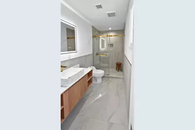 2661 Hyacinth Street, Westbury, NY 11590 - Photo 21