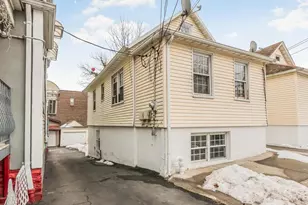 3302 Bronxwood Ave, Bronx, NY 10469 - Photo 1