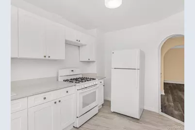 3302 Bronxwood Avenue, Bronx, NY 10469 - Photo 7