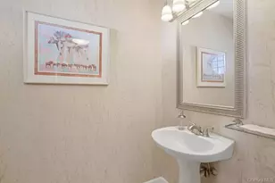 1303 Regent Dr, Mount Kisco, NY 10549 - Photo 13