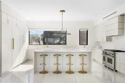 1990 Bay Boulevard, Atlantic Beach, NY 11509 - Photo 3