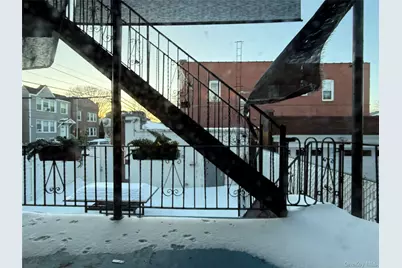 2025 Hobart Avenue, Bronx, NY 10461 - Photo 11