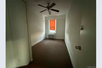 2025 Hobart Avenue, Bronx, NY 10461 - Photo 17