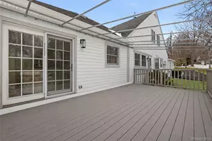 12 Brook Hills Cir, White Plains, NY 10605 - Photo 9