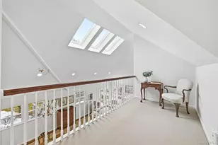 12 Brook Hills Cir, White Plains, NY 10605 - Photo 23