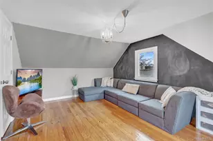 2242 6th St, East Meadow, NY 11554 - Photo 37