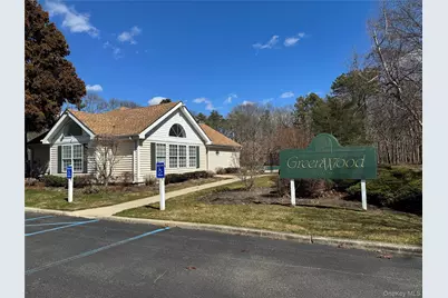 511 Race Place, Oakdale, NY 11769 - Photo 17