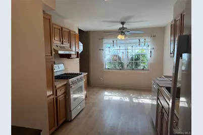 511 Race Place, Oakdale, NY 11769 - Photo 7