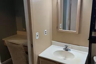 511 Race Pl, Oakdale, NY 11769 - Photo 15