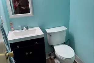 511 Race Pl, Oakdale, NY 11769 - Photo 9