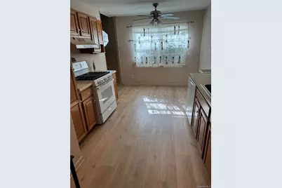 511 Race Place #511, Oakdale, NY 11769 - Photo 3