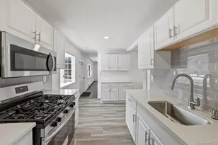 785 Locksley Rd, Yorktown Heights, NY 10598 - Photo 5