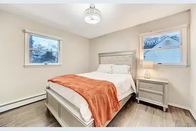 2550 Natta Boulevard, Bellmore, NY 11710 - Photo 33