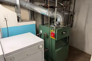 92-55 215th Pl, Queens Village, NY 11428 - Photo 15