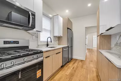 1517 Gillespie Avenue, Bronx, NY 10461 - Photo 9