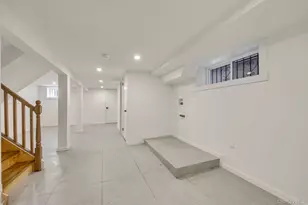 1517 Gillespie Ave, Bronx, NY 10461 - Photo 21