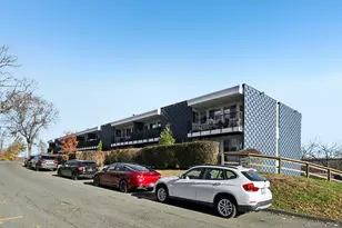 4 Wyndover Woods Ln, White Plains, NY 10603 - Photo 5