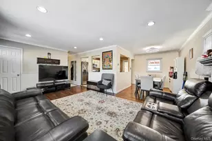 4 Cecil Pl, Hicksville, NY 11801 - Photo 5