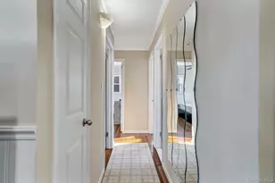 4 Cecil Pl, Hicksville, NY 11801 - Photo 15