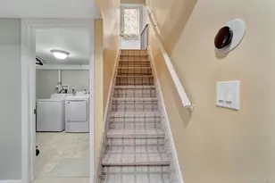 4 Cecil Pl, Hicksville, NY 11801 - Photo 21
