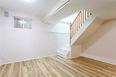 21 Spirit Lane, New York, NY 10303 - Photo 21