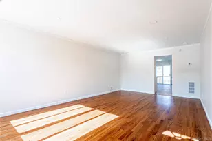 21 Spirit Ln, New York, NY 10303 - Photo 5