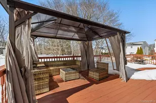 44 Greenvale Cir, White Plains, NY 10607 - Photo 31