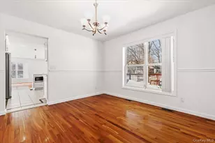 44 Greenvale Cir, White Plains, NY 10607 - Photo 9