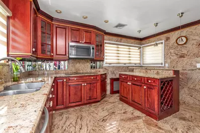 830 Pepperidge Road, Westbury, NY 11590 - Photo 7