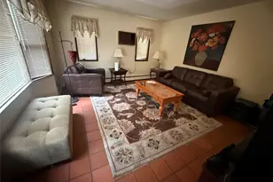 31 Prince St, New Hyde Park, NY 11040 - Photo 3