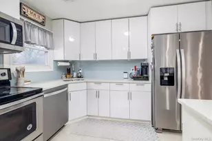 153 N Queens Ave, Massapequa, NY 11758 - Photo 5