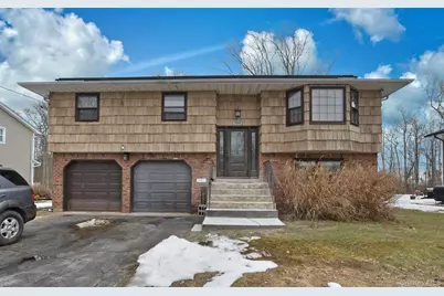 205 Connetquot Road, Oakdale, NY 11769 - Photo 47