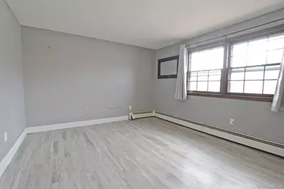 205 Connetquot Road, Oakdale, NY 11769 - Photo 23