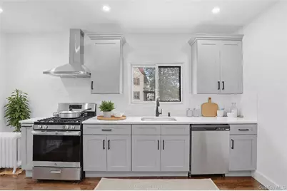 25 Midland Avenue, White Plains, NY 10606 - Photo 11