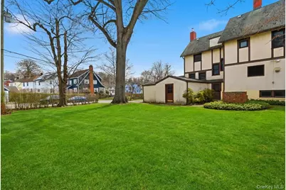 25 Midland Avenue, White Plains, NY 10606 - Photo 27