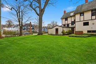 25 Midland Ave, White Plains, NY 10606 - Photo 27