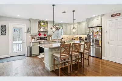 135 5th Avenue, Kings Park, NY 11754 - Photo 17