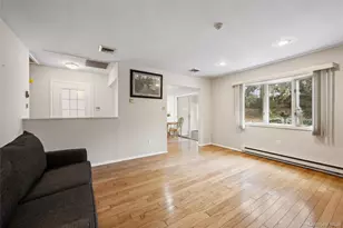 25 Freemont Ln, Coram, NY 11727 - Photo 7