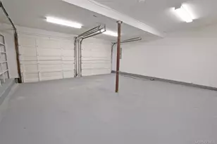 205 Connetquot Rd, Oakdale, NY 11769 - Photo 33