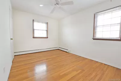 205 Connetquot Road, Oakdale, NY 11769 - Photo 21