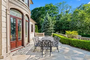 62 Stepping Stone Ln, Great Neck, NY 11024 - Photo 19