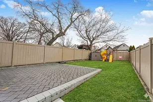 49 Llewellyn Pl, New York, NY 10310 - Photo 27