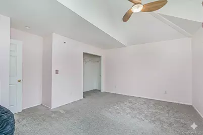 49 Llewellyn Place, New York, NY 10310 - Photo 15