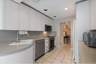 8 Sagamore Way S, Jericho, NY 11753 - Photo 9